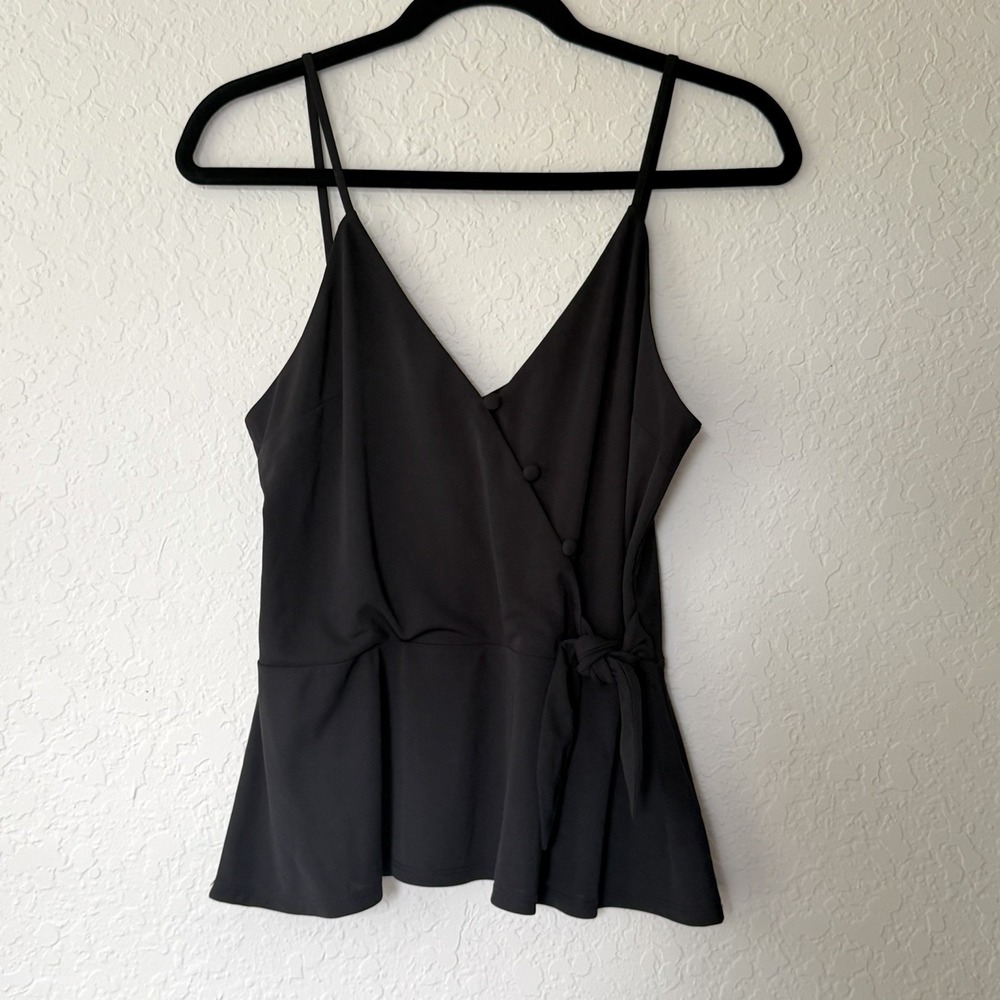 NWT Express Tank Top Going Out Sleeveless Womens Medium Black V Neck Peplum NEW